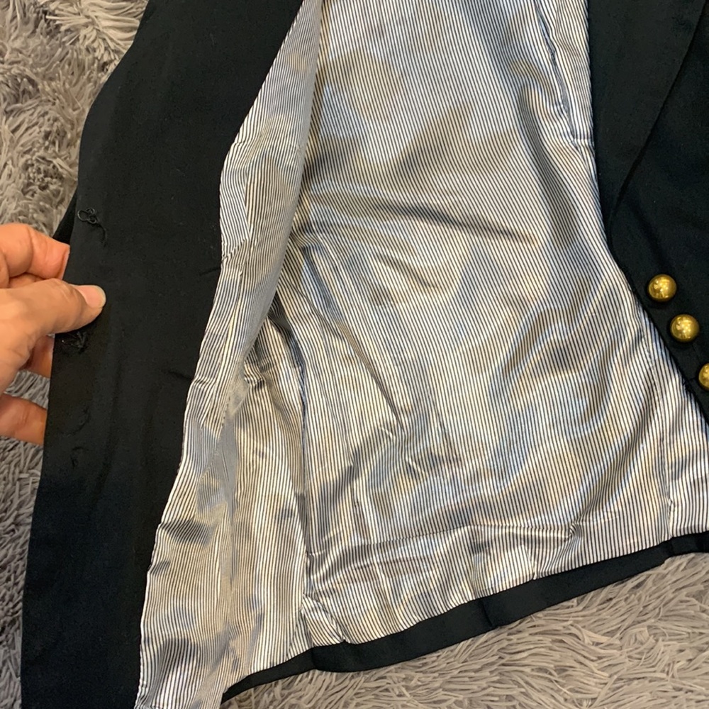 Blazer - Picture 4 of 5